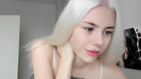 Erika online show from 24, 10, 2025
