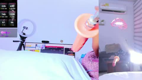 Lana online show from 8, 3, 2026