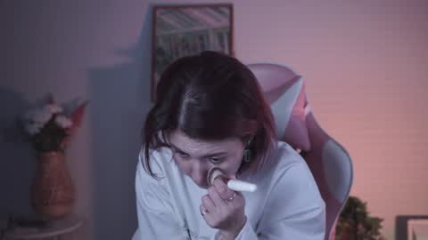 just call me Lana  and her security online show from 27, 12, 2024