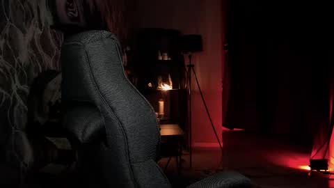 just call me Lana  and her security online show from 25, 3, 2026