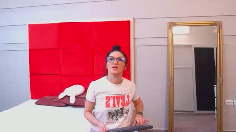 LanaBanner online show from 1, 10, 2025