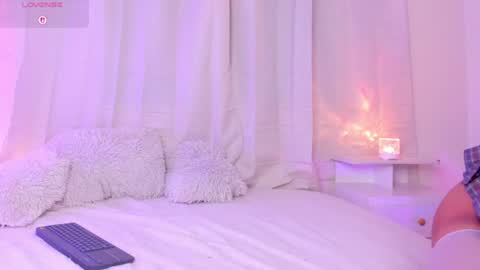 INDEPENDENT MODEL online show from 27, 6, 2026