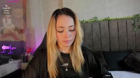 Lana online show from 4, 2, 2026