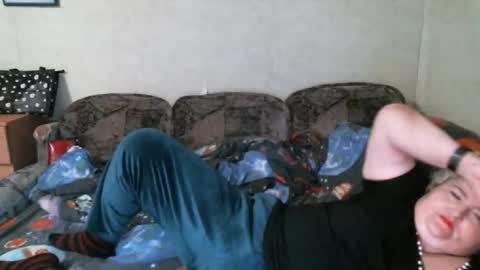 lanacat555 online show from 10, 10, 2025