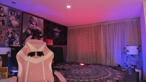 L A N A  online show from 17, 1, 2025