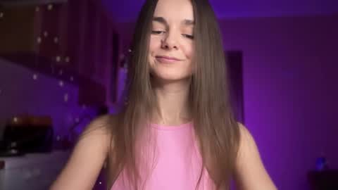 Snapshot of lanaloulou chatting on 18, 12, 2024 Lana online show from 18, 12, 2024