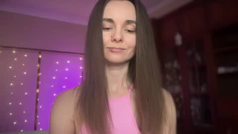 Snapshot of lanaloulou chatting on 23, 2, 2025 Lana online show from 23, 2, 2025