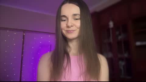 Snapshot of lanaloulou chatting on 5, 3, 2025 Lana online show from 5, 3, 2025