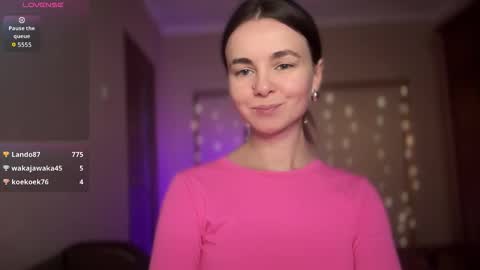Snapshot of lanaloulou chatting on 30, 9, 2025 Lana online show from 30, 9, 2025