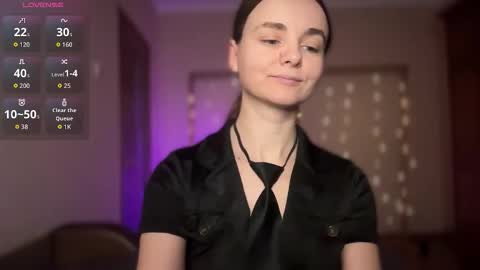 Snapshot of lanaloulou chatting on 6, 10, 2025 Lana online show from 6, 10, 2025