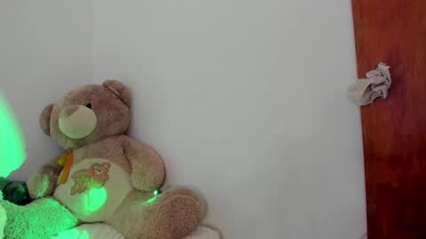 Lana  online show from 4, 2, 2025