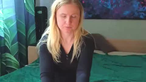Snapshot of lanavismith chatting on 22, 5, 2026 LanaviSmith online show from 22, 5, 2026