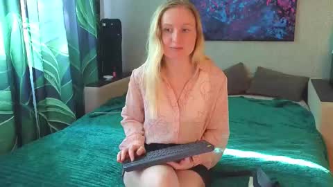 Snapshot of lanavismith chatting on 25, 5, 2026 LanaviSmith online show from 25, 5, 2026