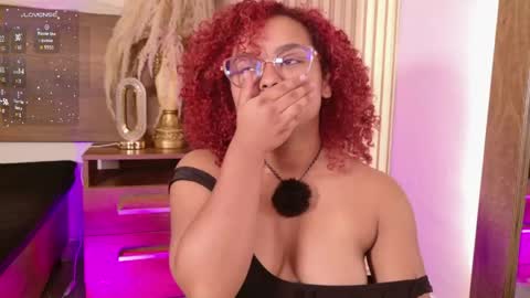 lara_curly online show from 18, 4, 2026