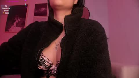 Lara Madisson online show from 6, 10, 2025