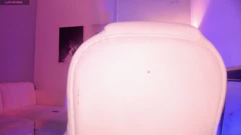 Snapshot of lara_madisson chatting on 23, 7, 2026 Lara Madisson online show from 23, 7, 2026