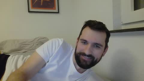 laraaan online show from 26, 3, 2026