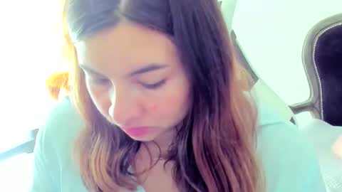 Lara online show from 26, 4, 2026