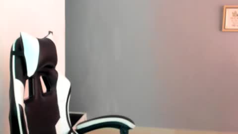 Lara online show from 15, 7, 2026