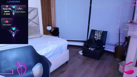 LaraCooper online show from 9, 3, 2026