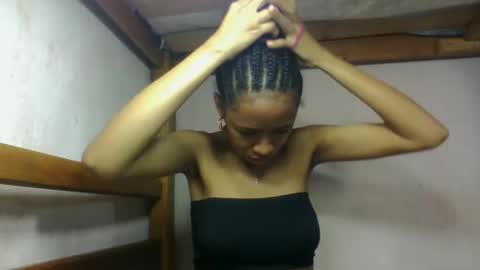 Snapshot of larah98 chatting on 22, 2, 2026 larah98 online show from 22, 2, 2026