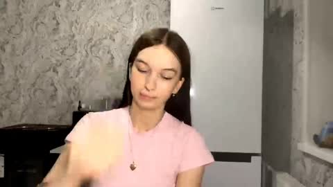 lara online show from 18, 4, 2026