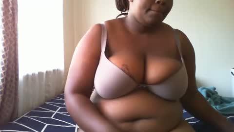 laralovex online show from 27, 2, 2025