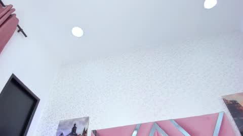 Lara Murphy online show from 9, 9, 2025