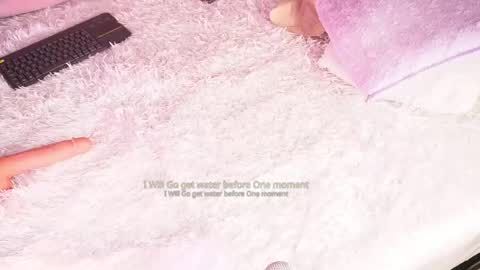 Lara Give it a thumbs up please its important  online show from 15, 11, 2025