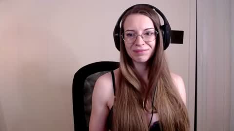 larawintersxxx online show from 14, 6, 2026