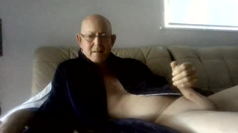 largerthan-   say hi on entry online show from 11, 7, 2026
