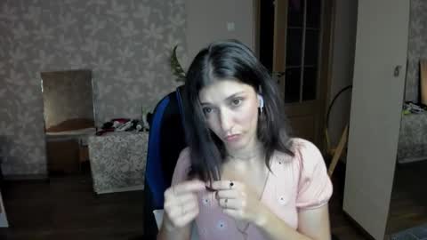 Larisa online show from 9, 10, 2025