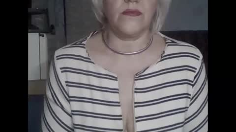 larisaq4ugo24 online show from 13, 2, 2026