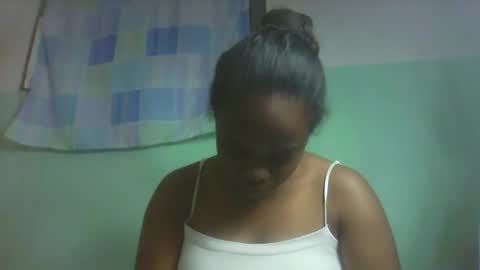 larissa645771 online show from 12, 10, 2025