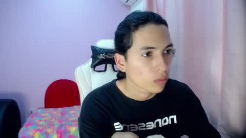 Snapshot of larry_craft chatting on 15, 3, 2026 larry online show from 15, 3, 2026