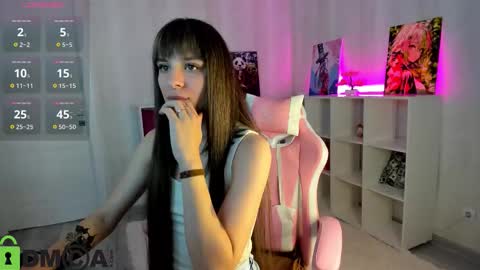 lasly_moon online show from 12, 9, 2025