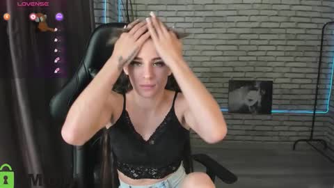 lasly_moon online show from 19, 10, 2025