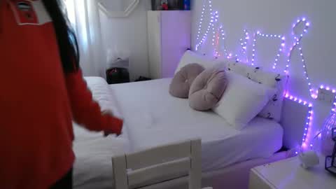 Auri online show from 19, 5, 2026