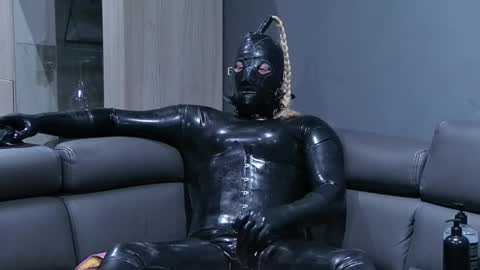 latex boy 38 online show from 8, 2, 2025