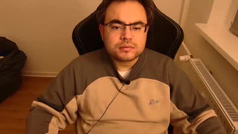 latexboy893 online show from 10, 3, 2026