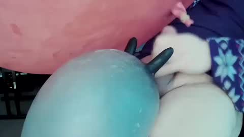 latexchris77 online show from 6, 3, 2025