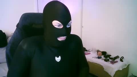latexminheadroom online show from 20, 6, 2026