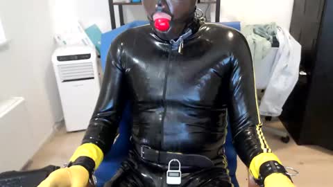 latexslaafboy online show from 3, 12, 2024