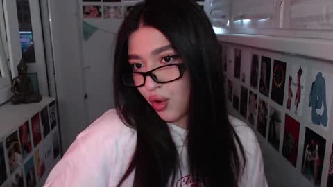 miiiiiiaaaa online show from 12, 1, 2025