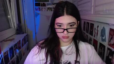 miiiiiiaaaa online show from 6, 2, 2025