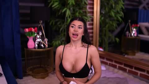 Snapshot of latinaloco chatting on 5, 2, 2026 Latina online show from 5, 2, 2026