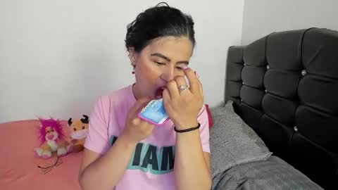 Luna  online show from 6, 3, 2026