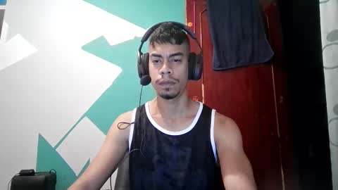 latinbigcrazy online show from 2, 3, 2026