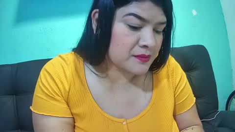 latincurvy1992 online show from 10, 11, 2025