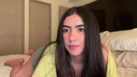 Snapshot of latinella chatting on 13, 5, 2026 Hi - online show from 13, 5, 2026